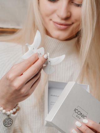 Hledáš dárek, který má smysl? 💝 Naše Hrdličky přátelství spojují – nejen o Vánocích. Ručně vyráběné v Česku, v elegantním...